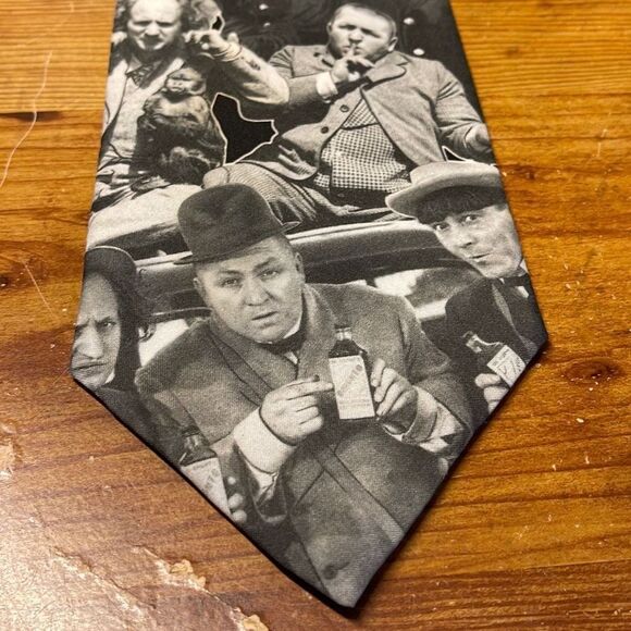 Ralph Marlin Men’s Tie Three Stooges Antics 1994 Tie - Picture 2 of 6
